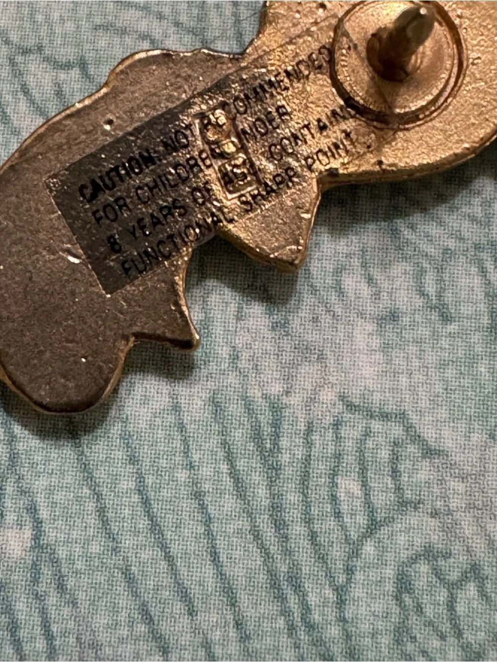 PRECIOUS MOMENTS LAPEL PIN